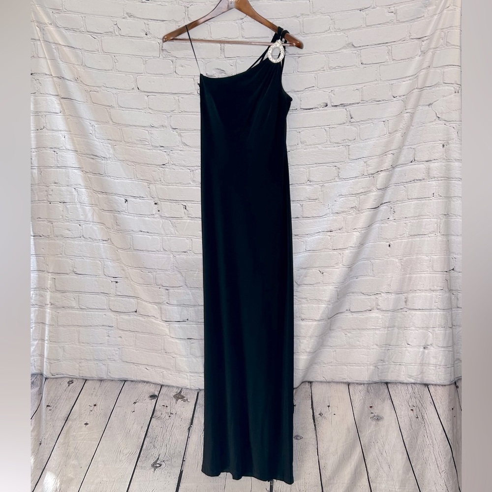 Cache Black Silver Jeweled One-Shoulder Long Gown Size 2 Excellent Condition